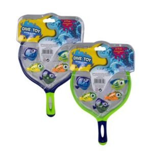 Water dive toy scoop a fish